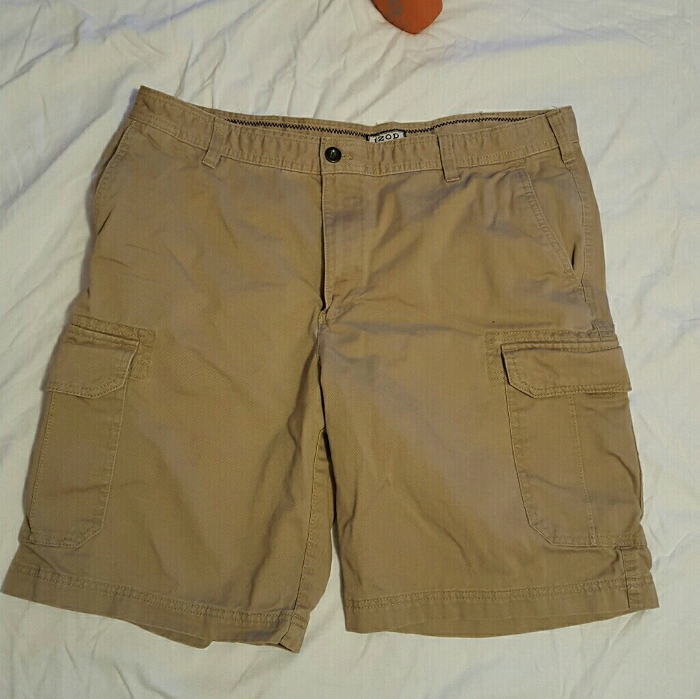 IZOD men's cargo shorts